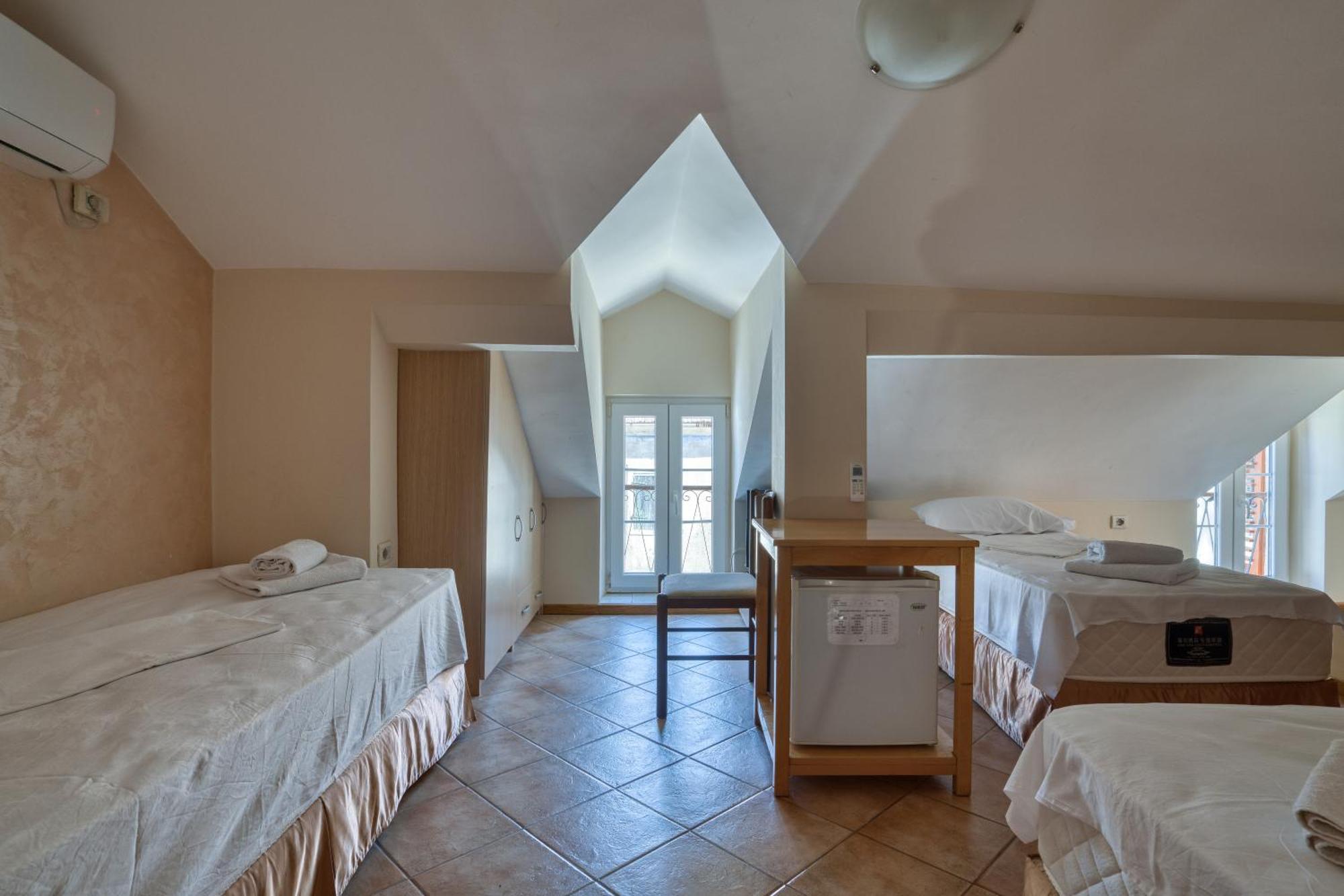 Hotel Rendez Vous Kotor Extérieur photo