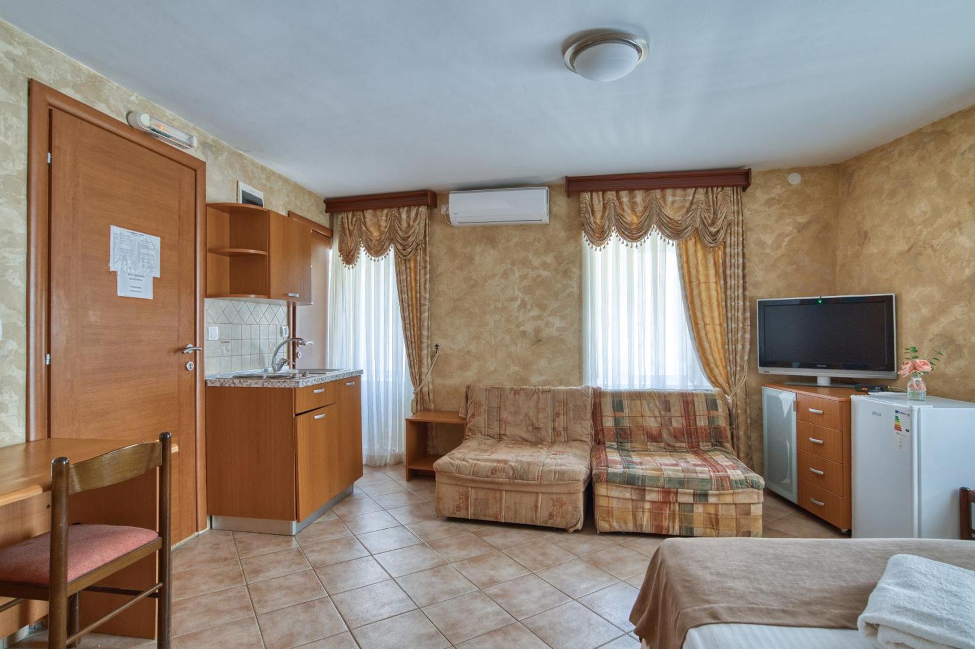 Hotel Rendez Vous Kotor Extérieur photo