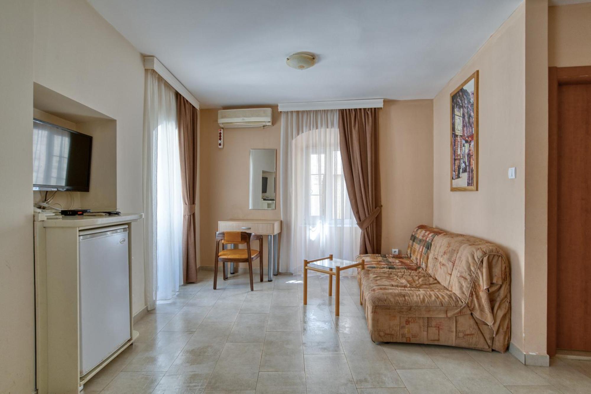 Hotel Rendez Vous Kotor Extérieur photo
