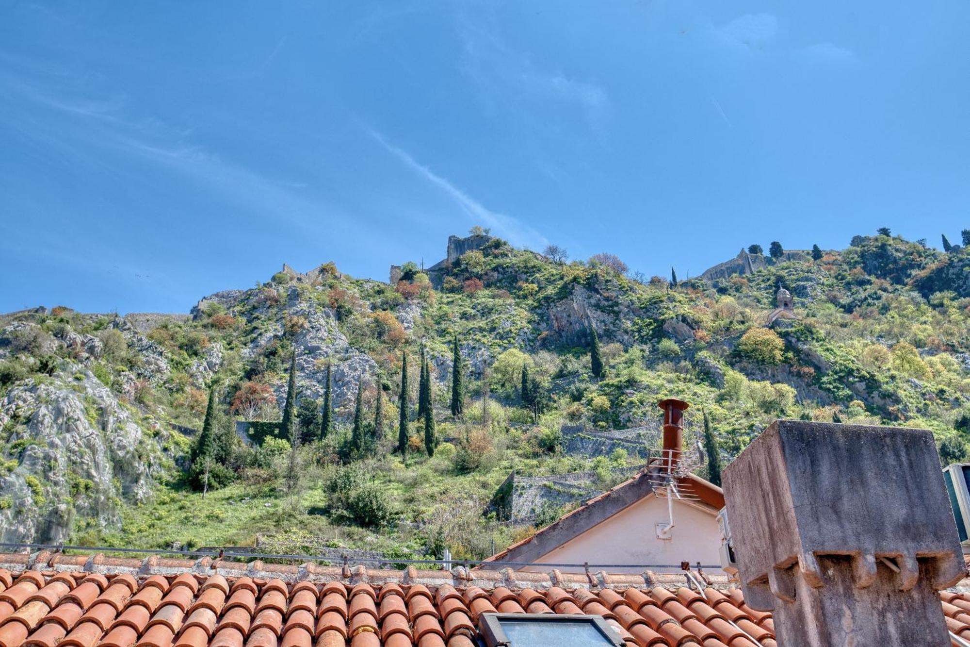 Hotel Rendez Vous Kotor Extérieur photo