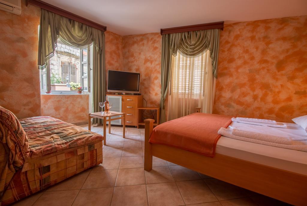 Hotel Rendez Vous Kotor Extérieur photo